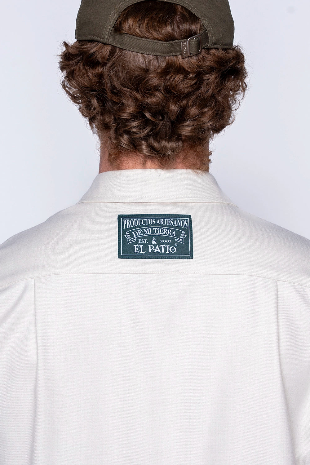 LA CAMISA: TECHNICAL