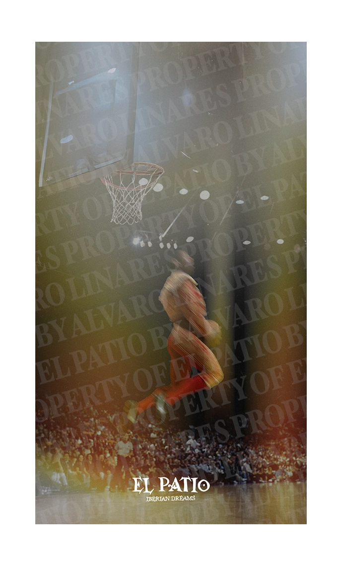 BULLFIGHTER DUNK WALLPAPER