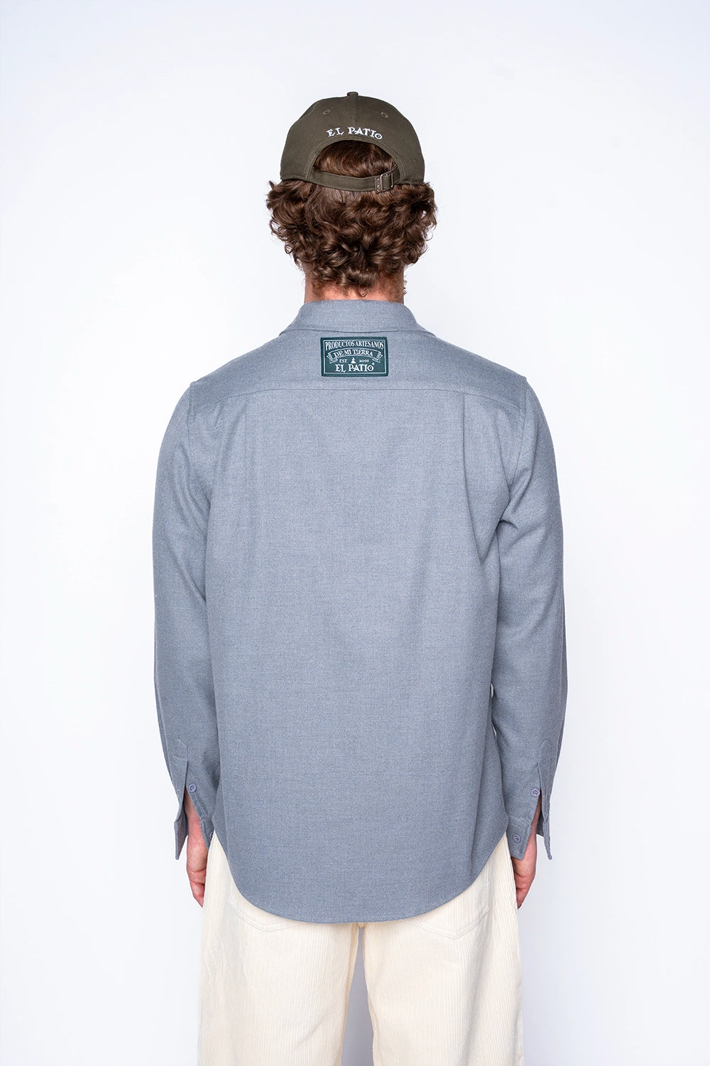 LA CAMISA: TECHNICAL