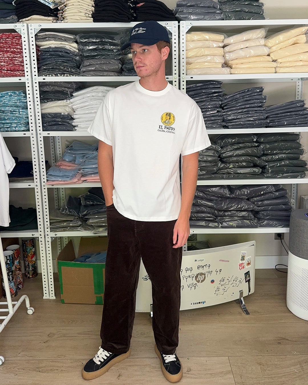 LA CAMISETA: CALMA, CHAVAL (Regular Oversized Fit)