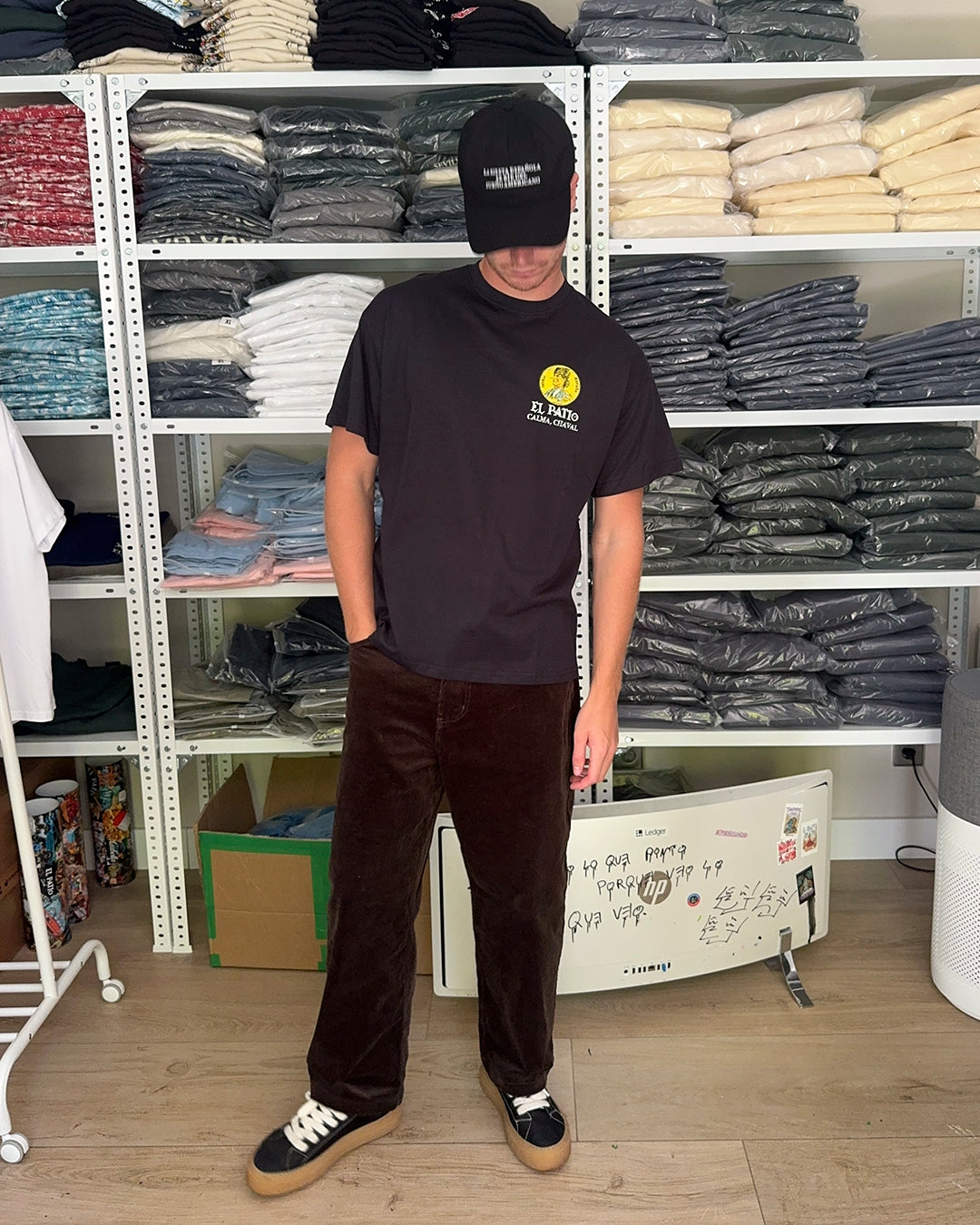 LA CAMISETA: CALMA, CHAVAL (Regular Oversized Fit)