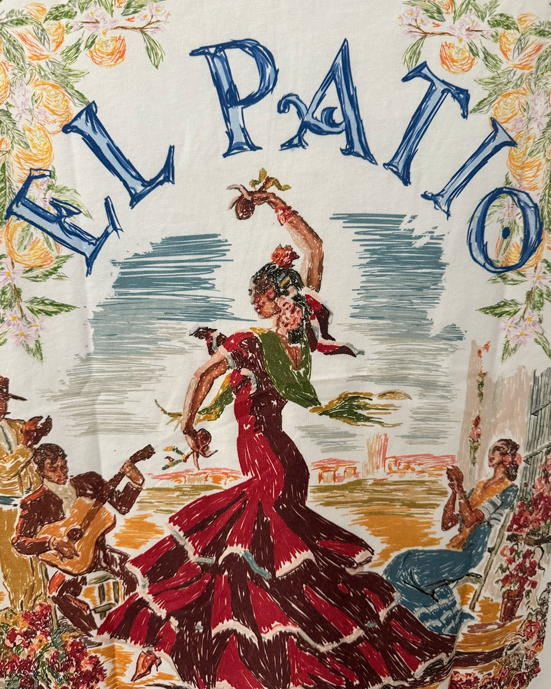 LA CAMISETA: FLAMENCA (Corte Oversize Relajado)