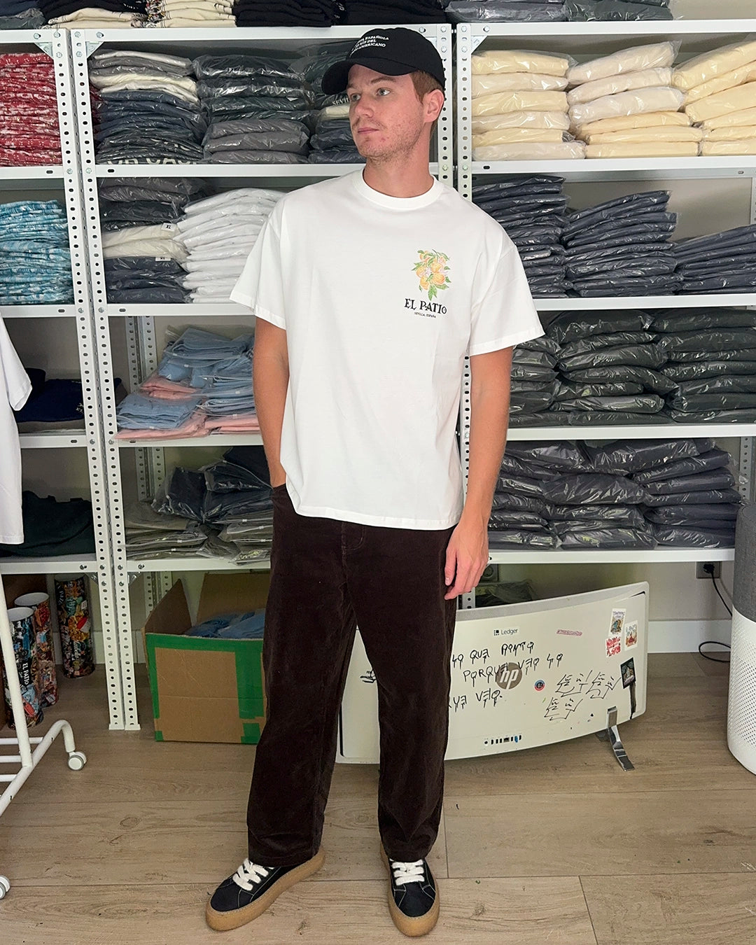 LA CAMISETA: NARANJAS (Corte Oversize Relajado)